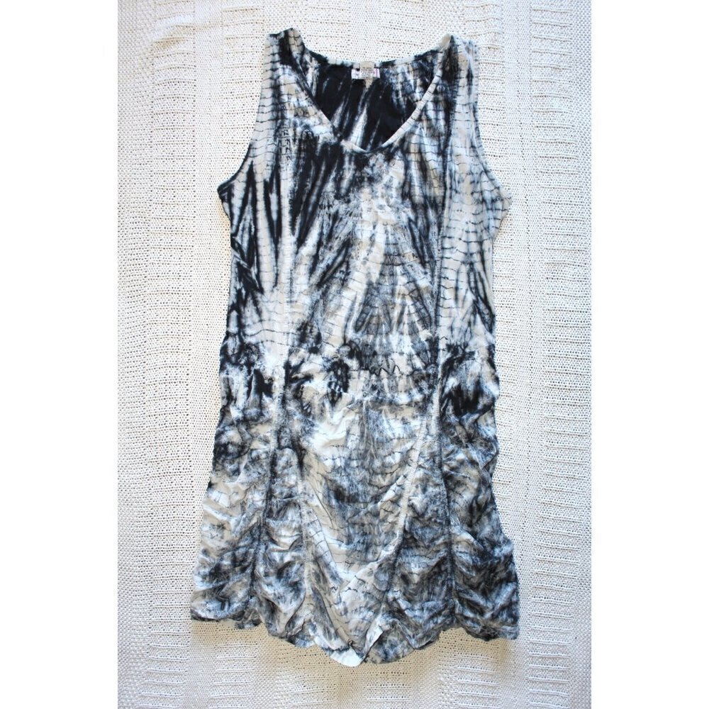 XCVI Wearables Tie Dye wrinkled Midi dress Size L Black and White sleeveless Y2K